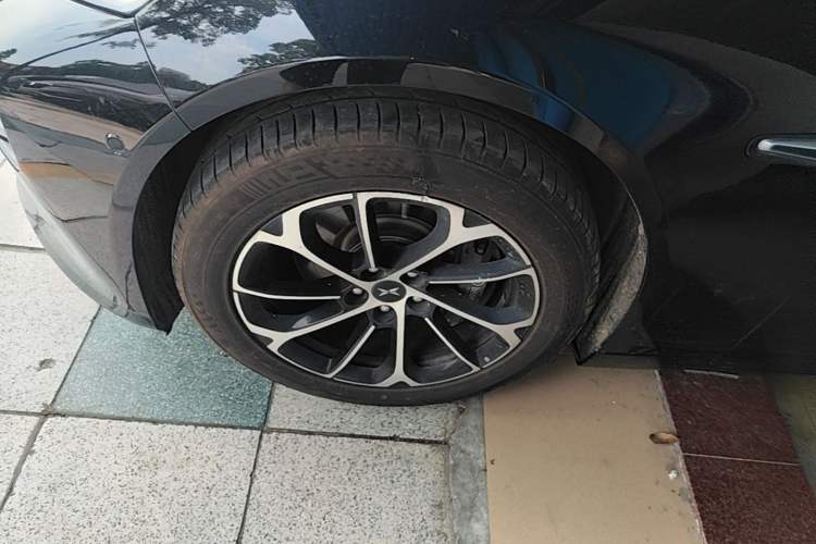 Used XPeng P7 2022 625E Exterior 4