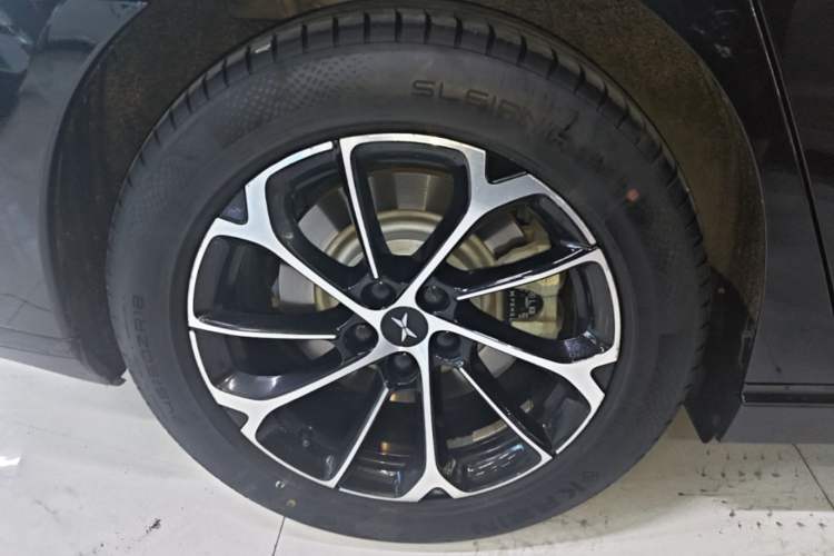 Used XPeng P7 2022 480G Exterior 5