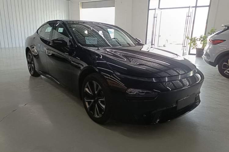 Used XPeng P7 2022 670N+ Front Right 45 Deg
