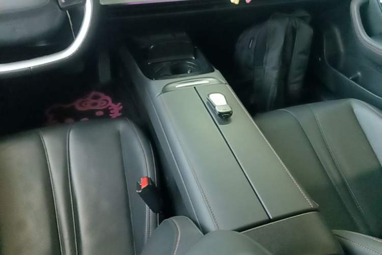 Used XPeng P7 2022 480 Standard Range Smart Drive Edition Gear Lever