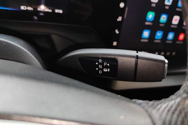 Used XPeng P7 2022 562E Performance Edition Gear Lever