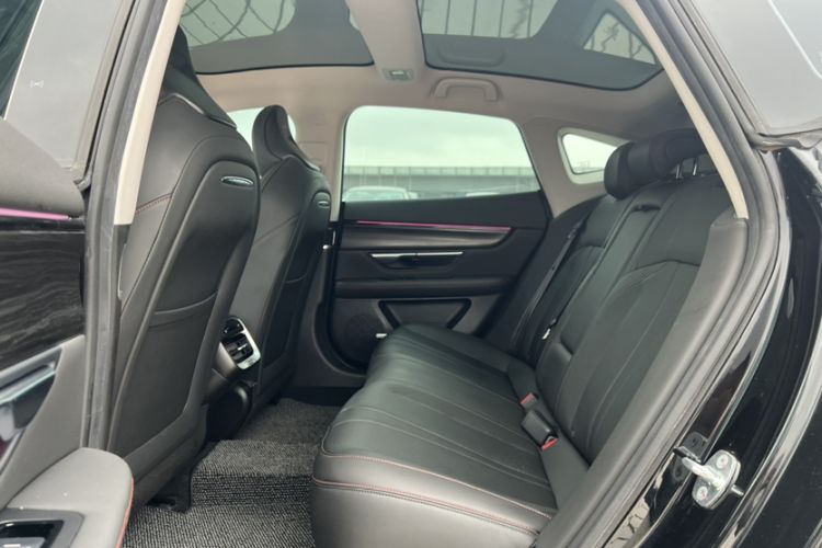 Used XPeng P7 2022 670N+ Interior 2