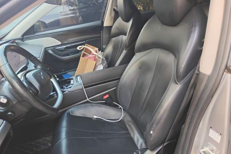 Used XPeng P7 2022 480 Standard Range Smart Drive Edition Left Front Seat