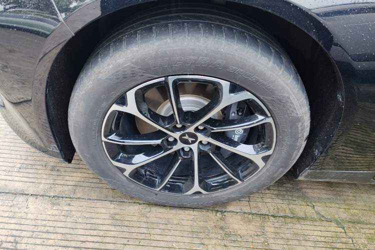 Used XPeng P7 2022 586G Left Front Wheel Hub