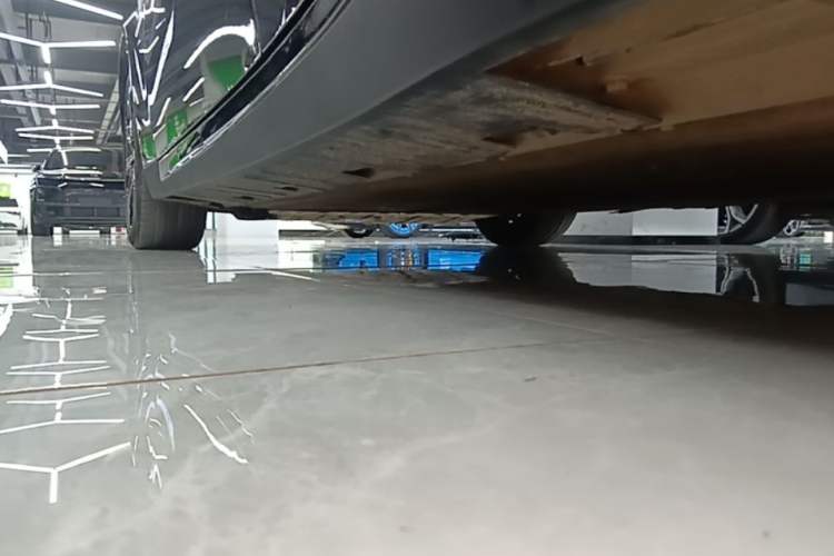 Used XPeng P7 2022 670E+ Left Side Sill