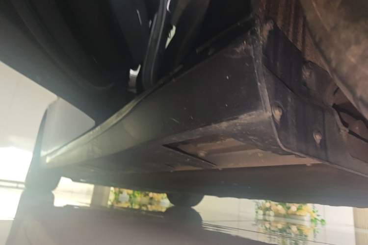 Used XPeng P7 2022 625E Left Side Sill