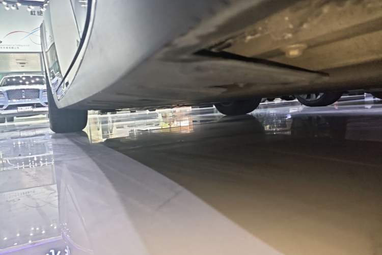 Used XPeng P7 2022 480G Left Side Sill