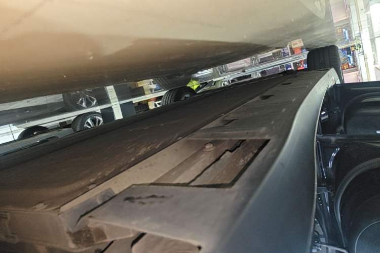 Used XPeng P7 2022 625E Left Side Sill