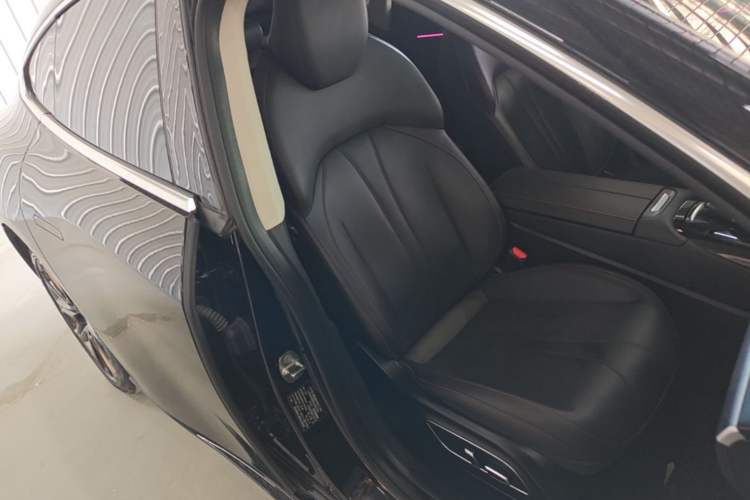 Used XPeng P7 2022 625E Right Front Seat