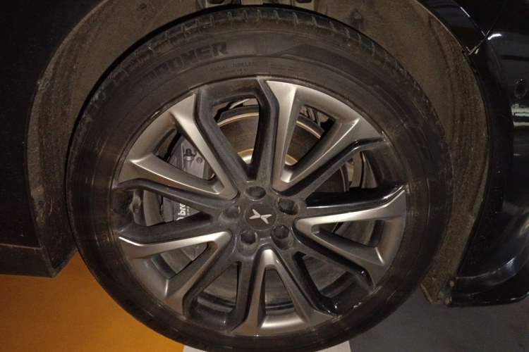 Used XPeng P7 2022 480E Right Front Wheel Hub