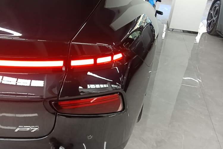 Used XPeng P7 2022 670E+ Right Rear Taillight