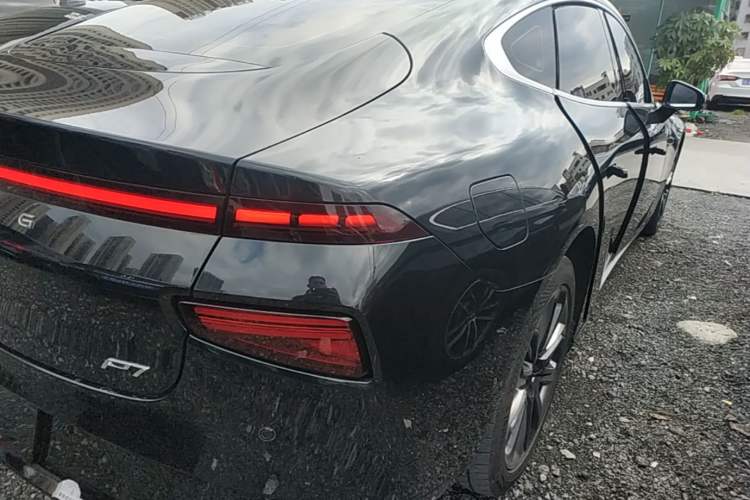 Used XPeng P7 2022 670E+ Right Rear Taillight