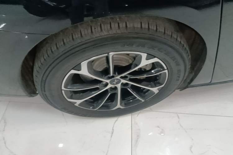 Used XPeng P7 2022 480E+ Right Rear Wheel Hub