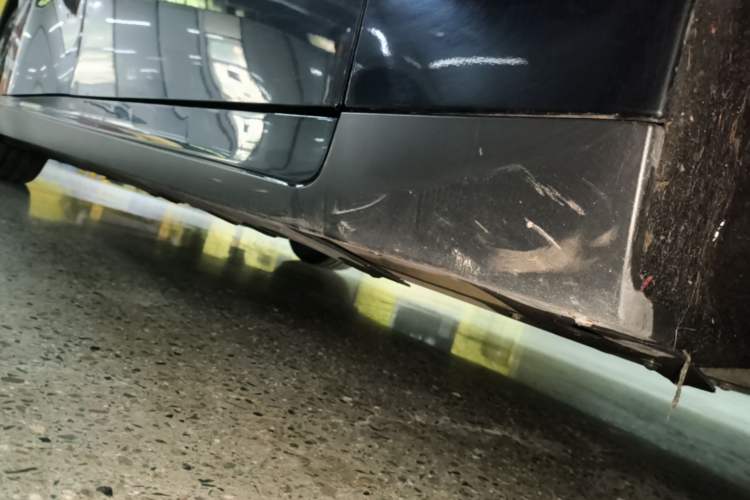 Used XPeng P7 2022 480G+ Right Side Sill