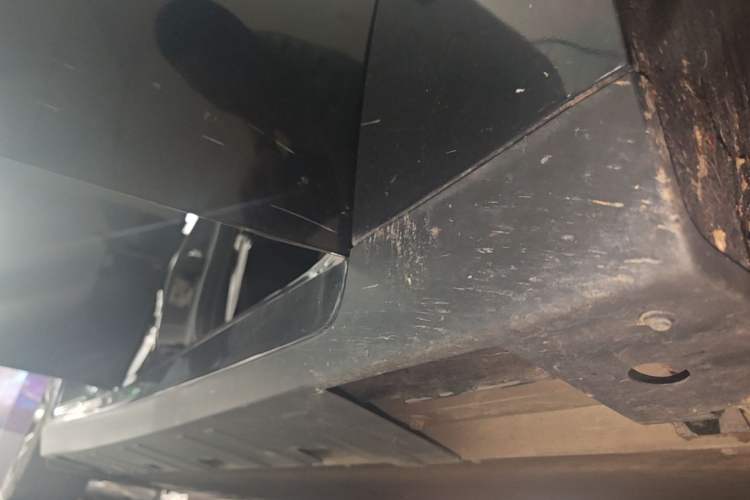 Used XPeng P7 2022 625E Right Side Sill