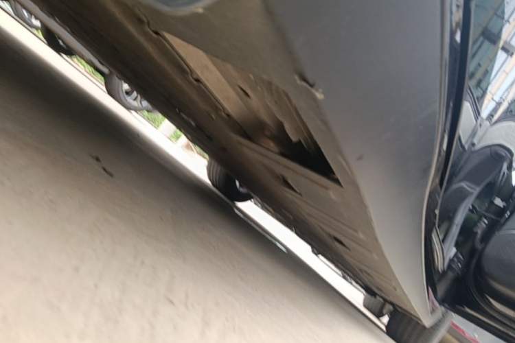 Used XPeng P7 2022 480E Right Side Sill