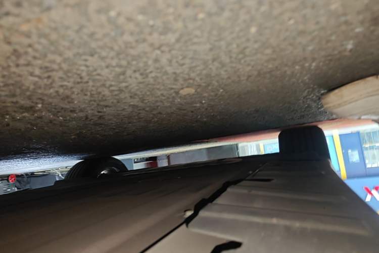 Used XPeng P7 2022 625E Right Side Sill