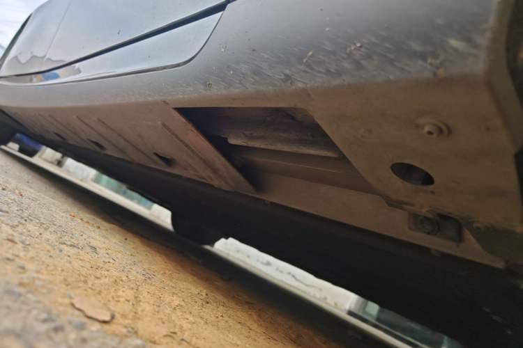 Used XPeng P7 2022 625E Right Side Sill