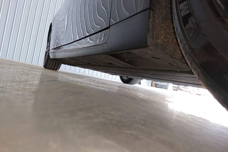 Used XPeng P7 2022 625E Right Side Sill