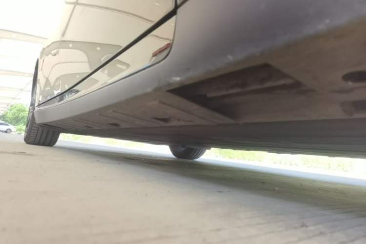 Used XPeng P7 2022 625E Right Side Sill