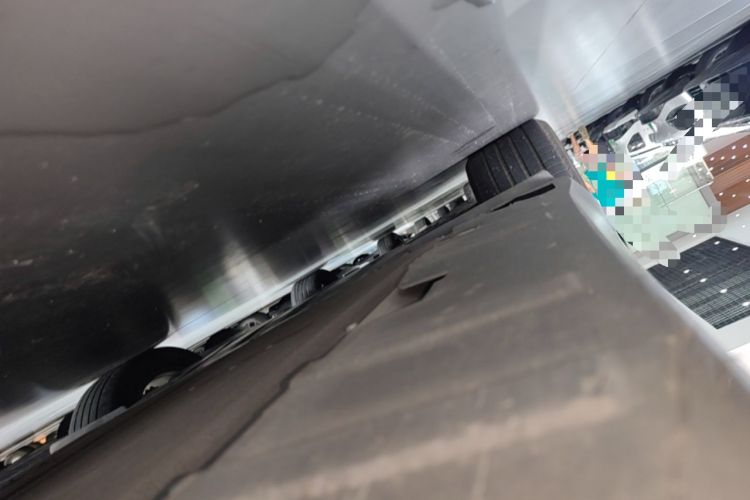 Used XPeng P7 2022 625E Right Side Sill
