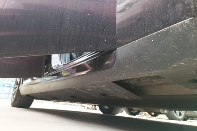 Used XPeng P7 2022 625E Right Side Sill
