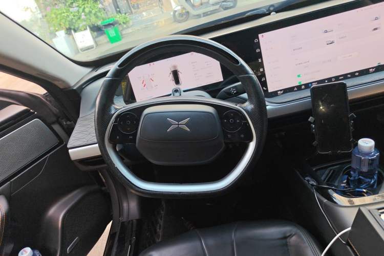 Used XPeng P7 2022 480 Standard Range Smart Drive Edition Steering Wheel