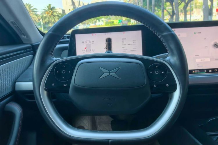Used XPeng P7 2022 670N+ Steering Wheel