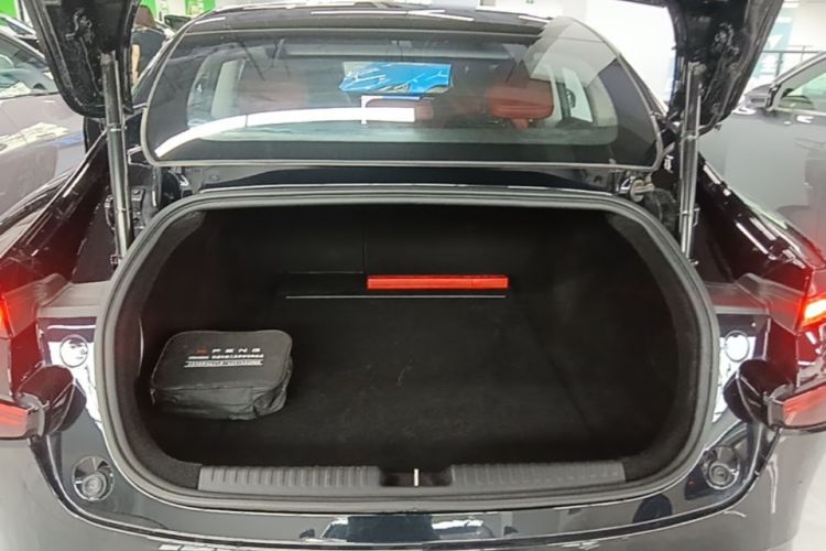 Used XPeng P7 2022 670E+ Trunk