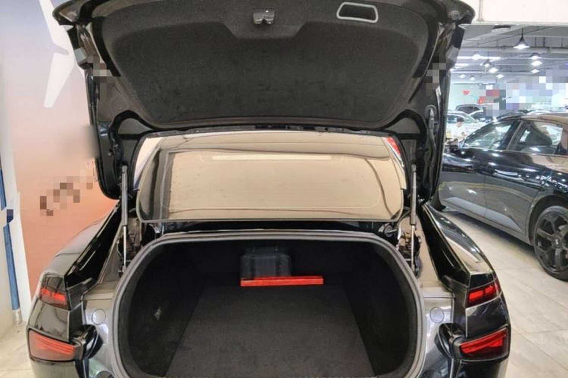 Used XPeng P7 2022 625E Trunk