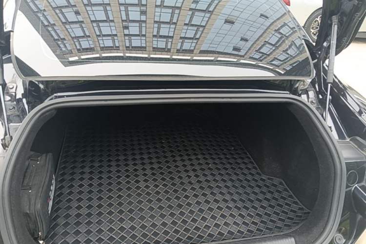 Used XPeng P7 2022 480E Trunk