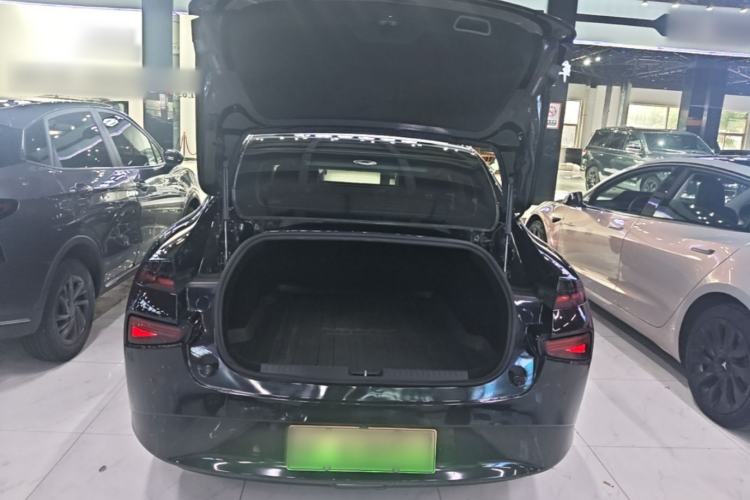 Used XPeng P7 2022 480G Trunk