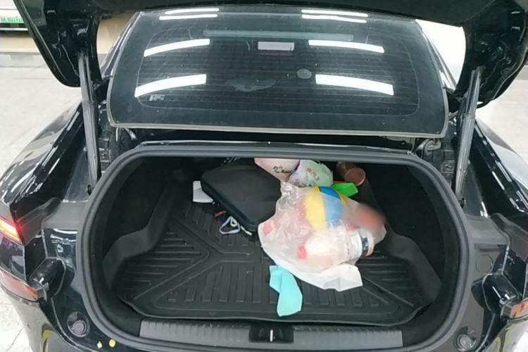Used XPeng P7 2022 670N+ Trunk