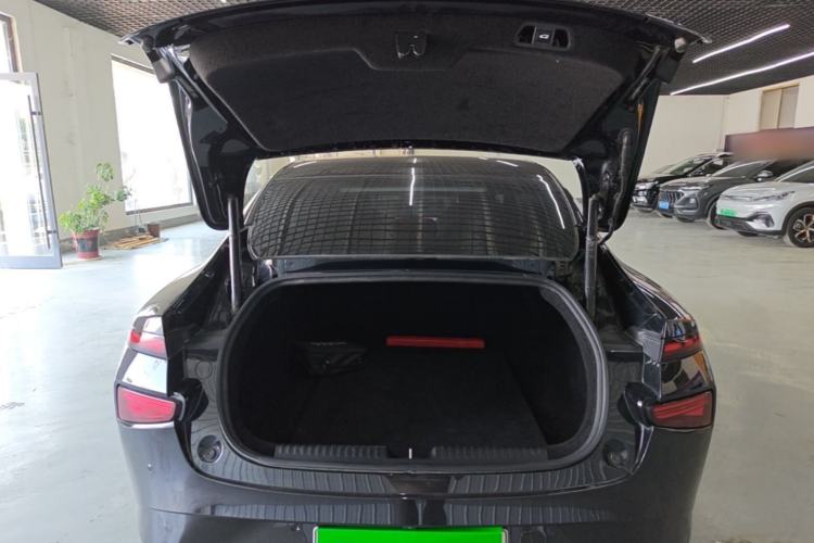 Used XPeng P7 2022 625E Trunk