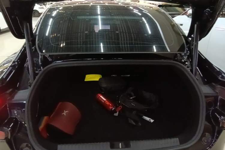 Used XPeng P7 2022 670N+ Trunk