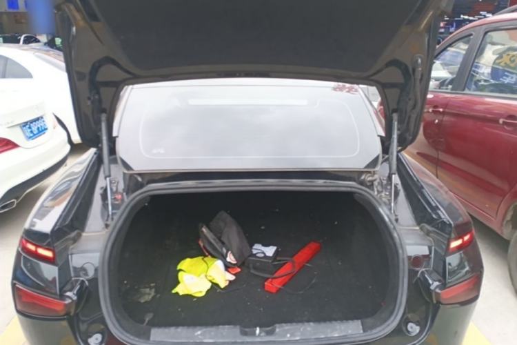 Used XPeng P7 2022 625E Trunk
