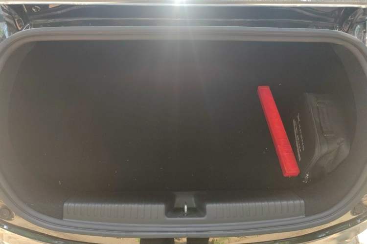 Used XPeng P7 2022 625E Trunk