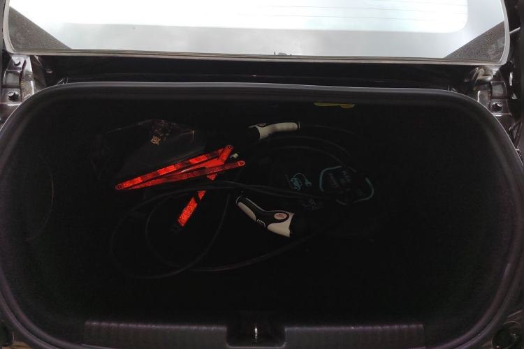 Used XPeng P7 2022 562E Performance Edition Trunk