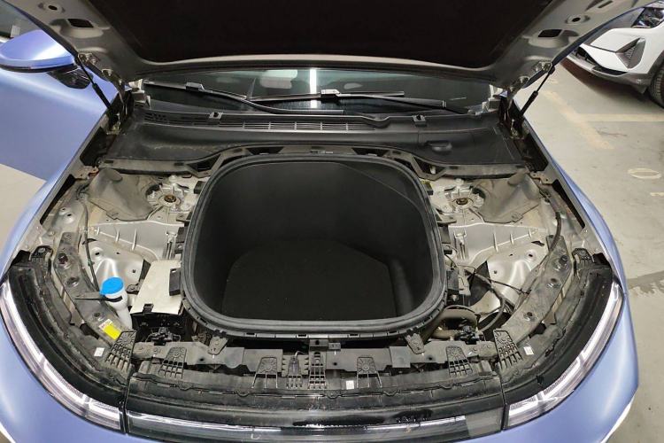 Used XPeng P7 2022 670E+ Engine Bay