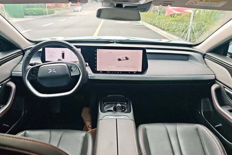 Used XPeng P7 2022 586G Interior 2