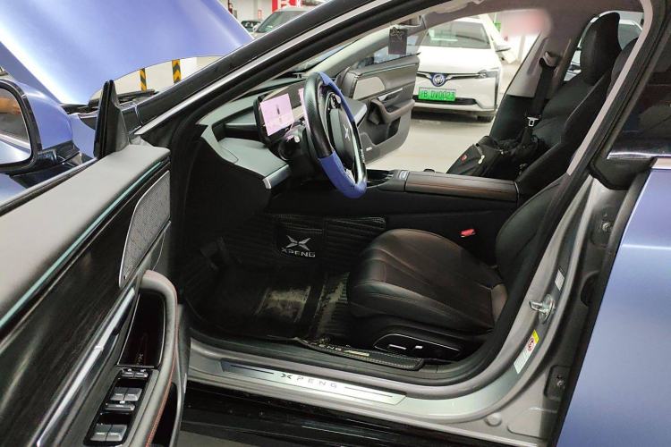Used XPeng P7 2022 670E+ Interior 3