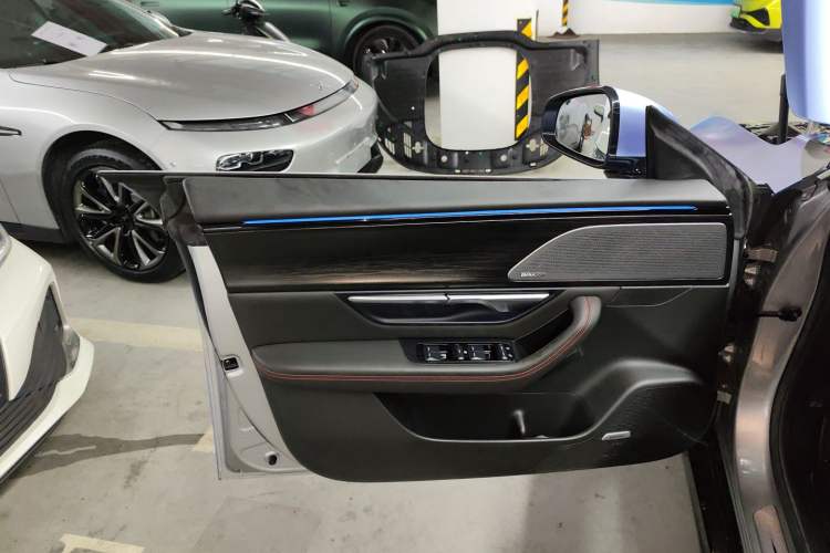 Used XPeng P7 2022 670E+ Interior 7