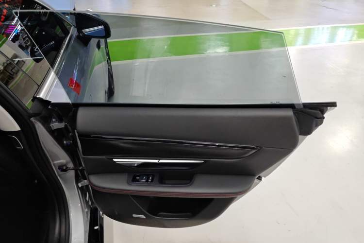 Used XPeng P7 2022 670E+ Right Rear Door Interior