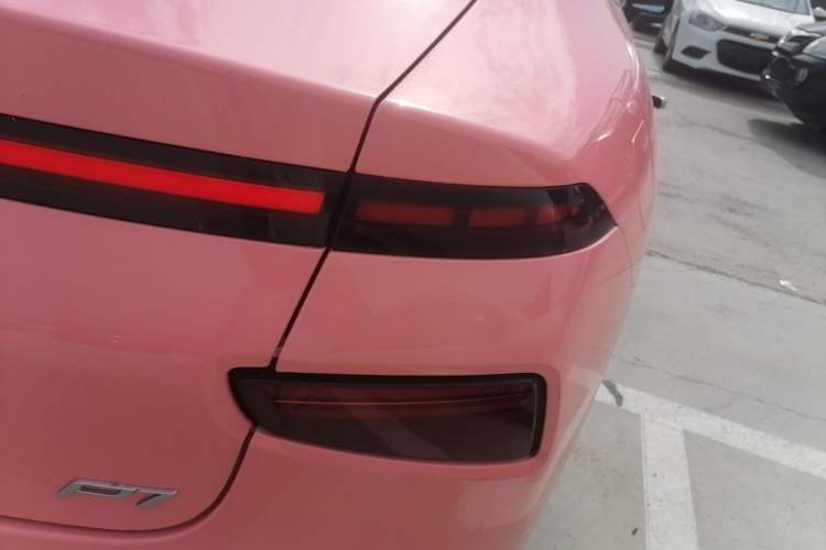 Used XPeng P7 2022 625E Right Rear Taillight