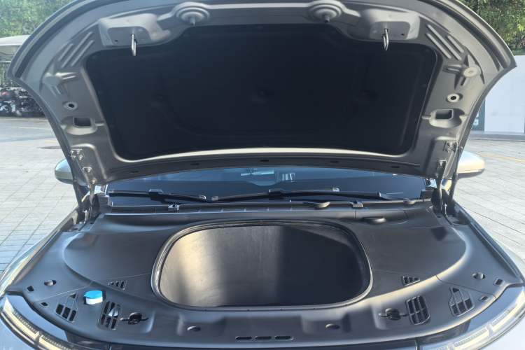 Used XPeng P7 2022 480E Engine Bay