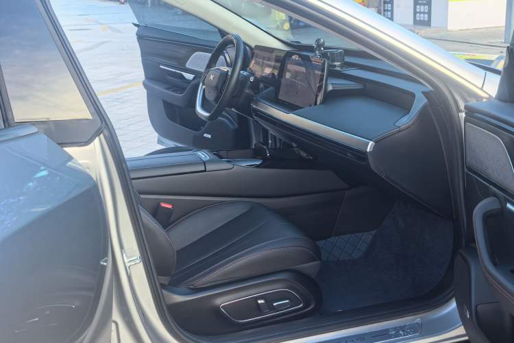 Used XPeng P7 2022 480E Interior 5