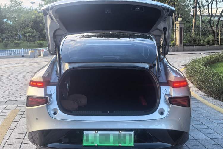 Used XPeng P7 2022 480E Trunk