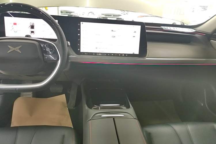 Used XPeng P7 2022 480E+ Audio And AC Panel