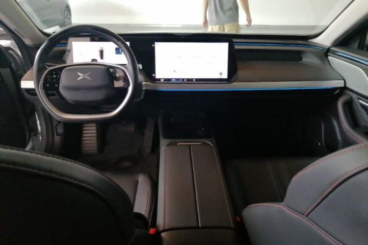 Used XPeng P7 2022 480G+ Center Console