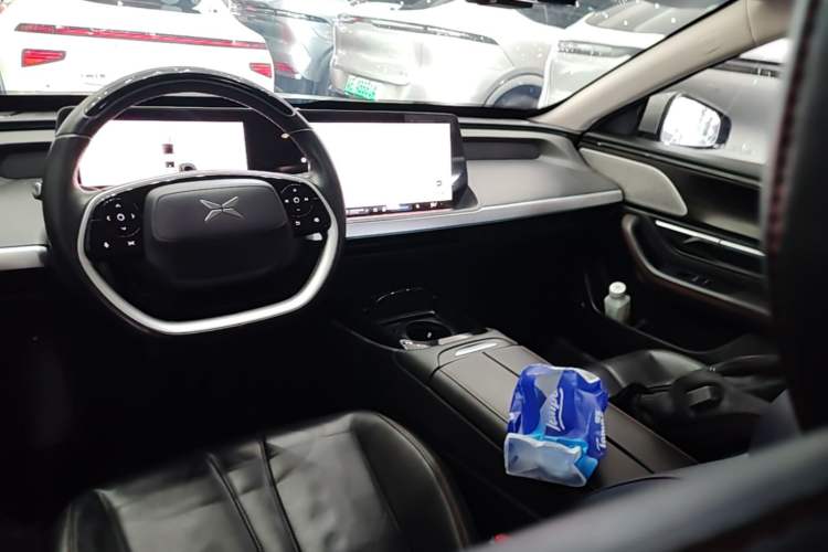 Used XPeng P7 2022 670N+ Center Console